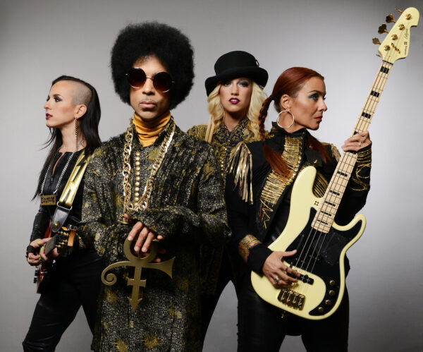 Prince plays 8 minute set on Saturday Night Live