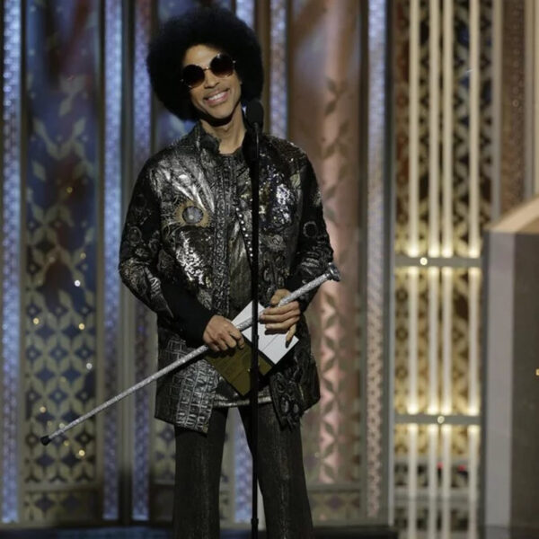 Prince surprises at Golden Globes